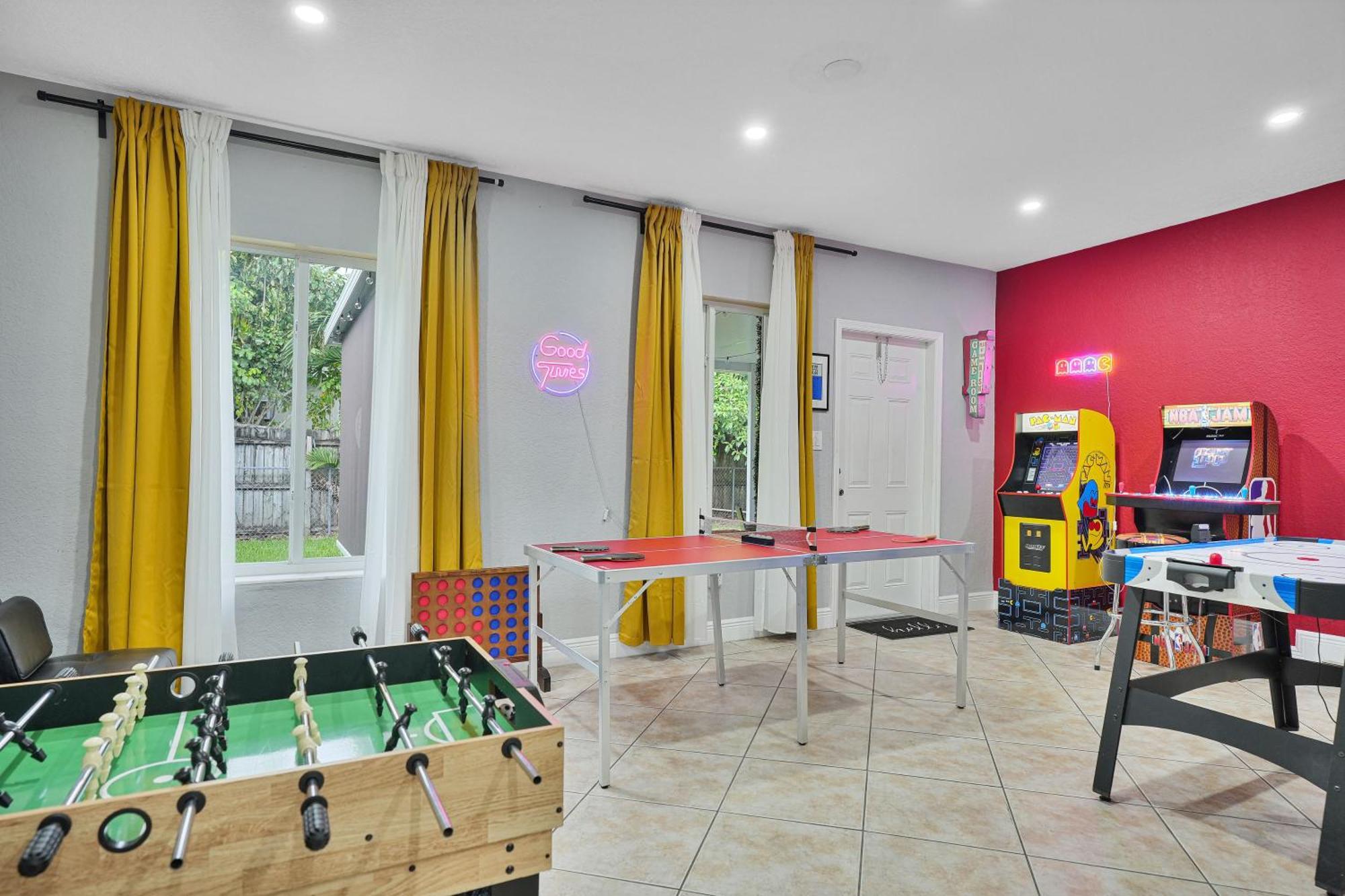 Escape Gameroom, Bar, Bbq, Spacious,King Bed, All Luxury Mattresses, Near Beach, 6 Blocks Away From Bars, Nite Clubs, Res, Shops ميامي المظهر الخارجي الصورة