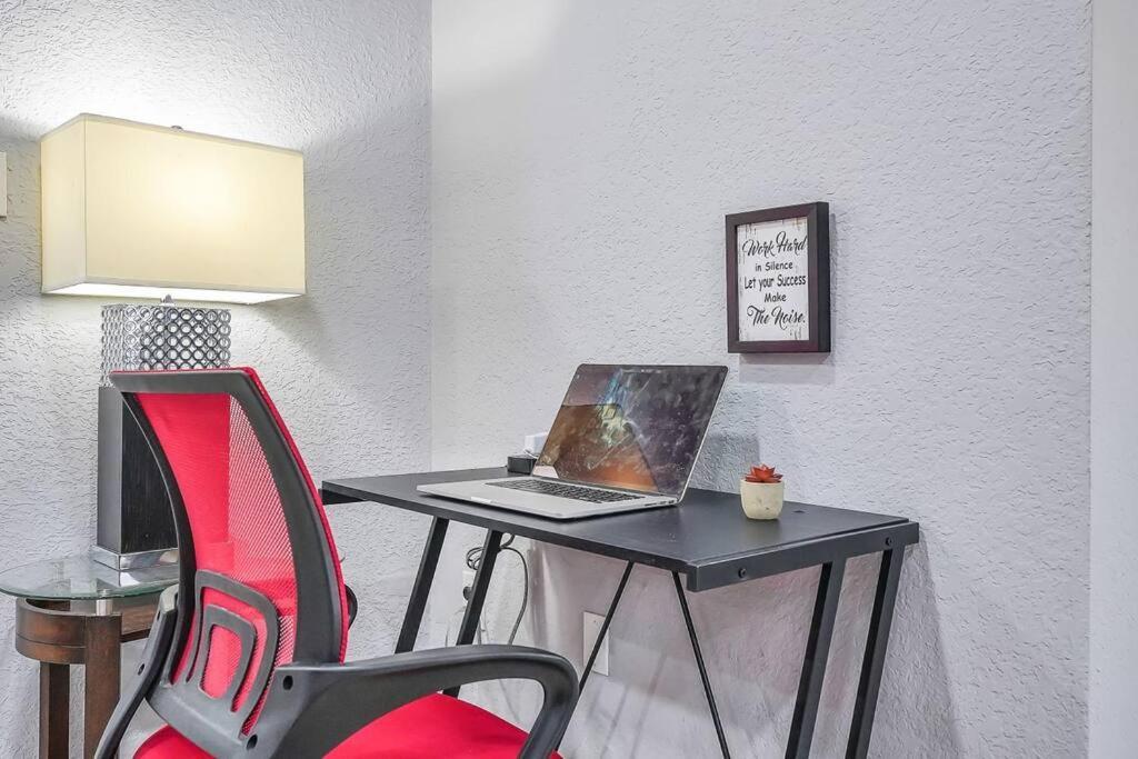 Escape Gameroom, Bar, Bbq, Spacious,King Bed, All Luxury Mattresses, Near Beach, 6 Blocks Away From Bars, Nite Clubs, Res, Shops ميامي المظهر الخارجي الصورة
