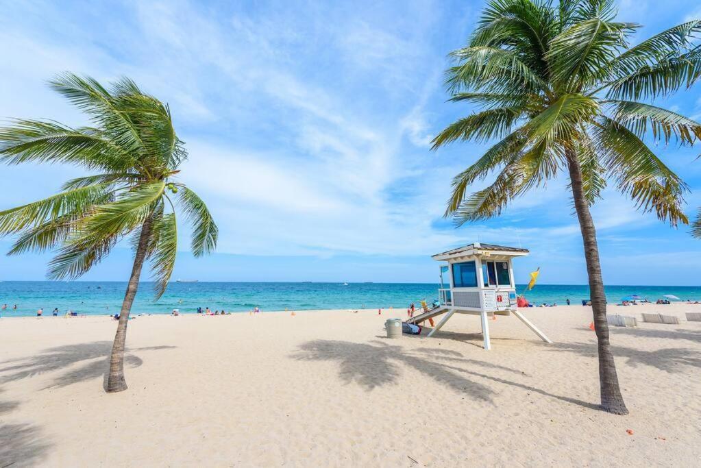 Escape Gameroom, Bar, Bbq, Spacious,King Bed, All Luxury Mattresses, Near Beach, 6 Blocks Away From Bars, Nite Clubs, Res, Shops ميامي المظهر الخارجي الصورة
