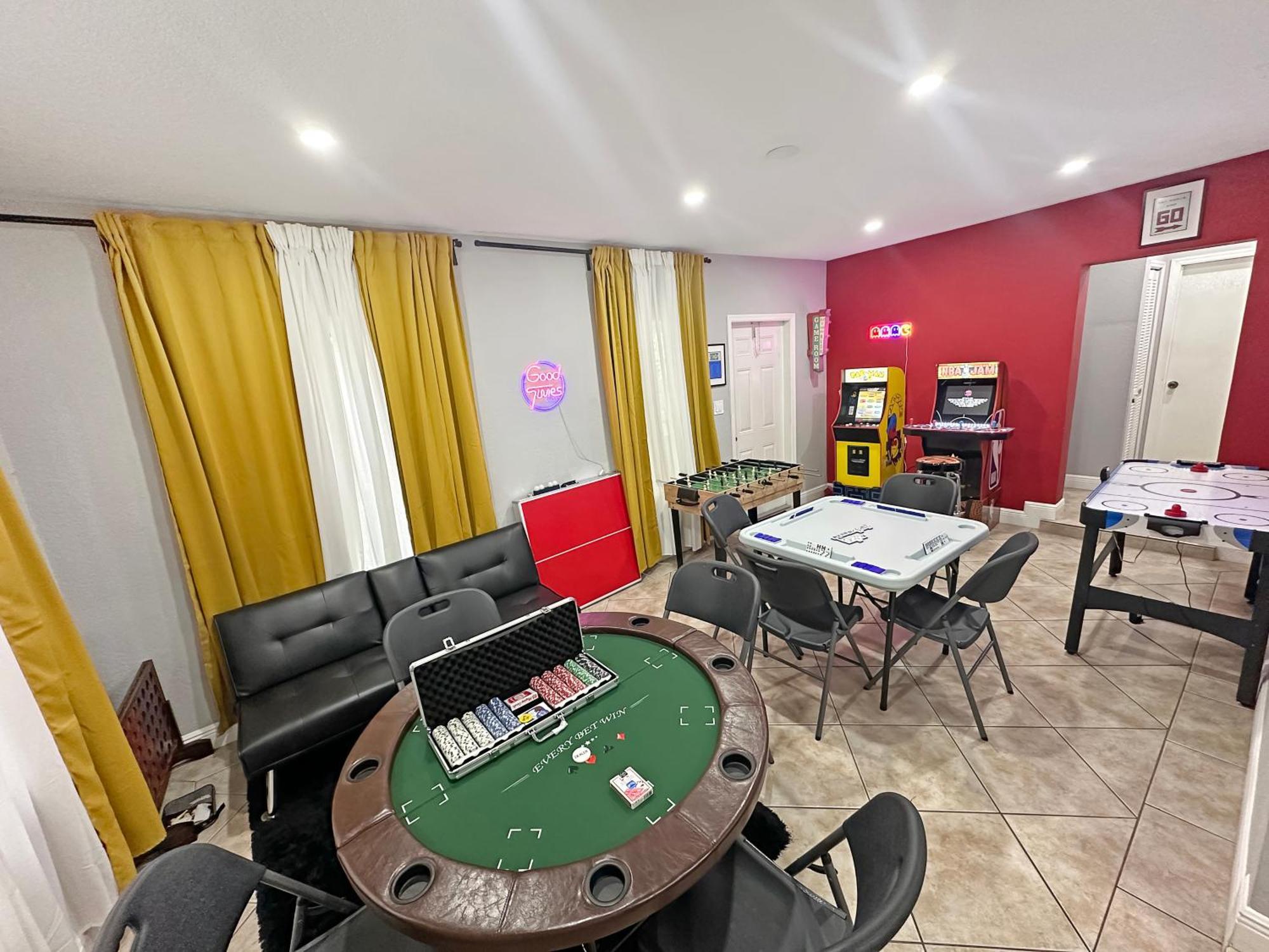 Escape Gameroom, Bar, Bbq, Spacious,King Bed, All Luxury Mattresses, Near Beach, 6 Blocks Away From Bars, Nite Clubs, Res, Shops ميامي المظهر الخارجي الصورة